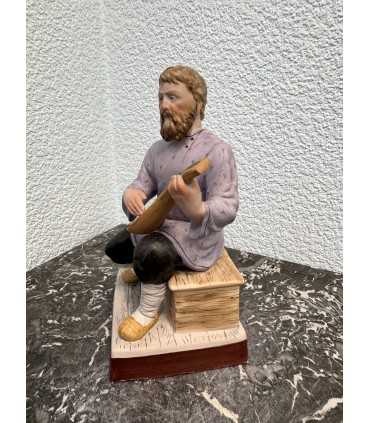Статуэтка "Мужик с балалайкой"