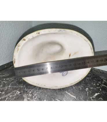 Статуэтка "Крестьянка с ребенком, поднимающая пьяного мужа"