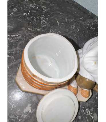 Статуэтка "Старик, пьющий воду"