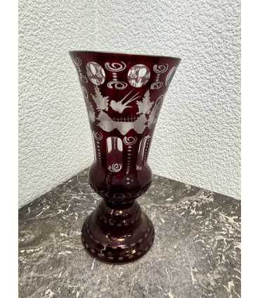 Стакан красного стекла