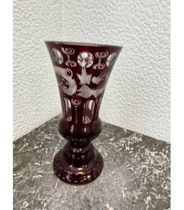 Стакан красного стекла