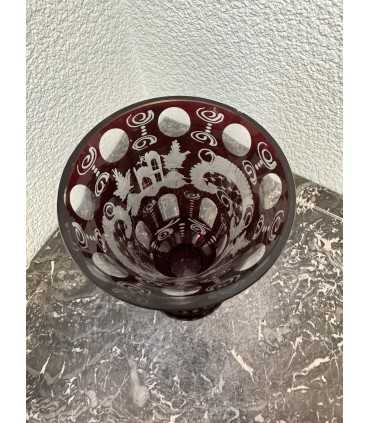 Стакан красного стекла