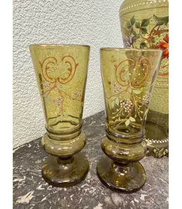 Кувшин и два стакана