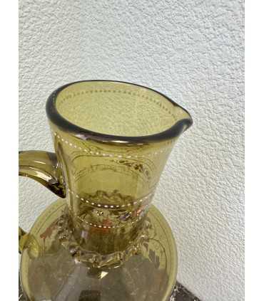 Кувшин и два стакана