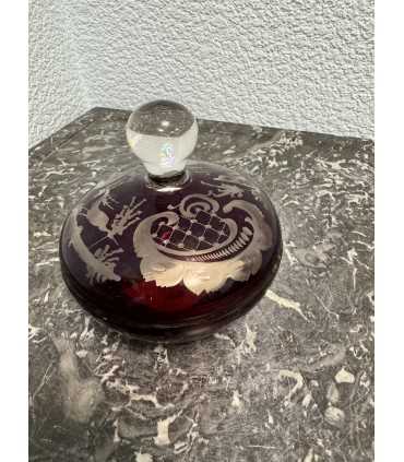 Емкость рубинового стекла