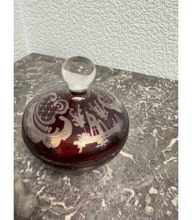 Емкость рубинового стекла