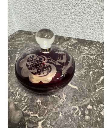 Емкость рубинового стекла