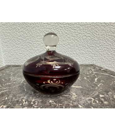 Емкость рубинового стекла