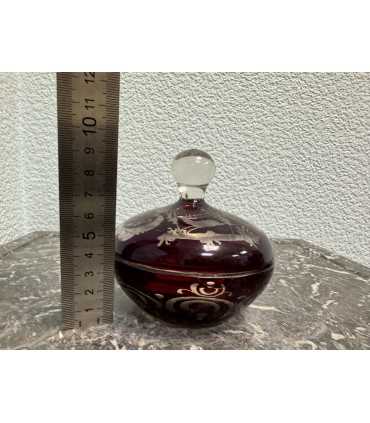 Емкость рубинового стекла