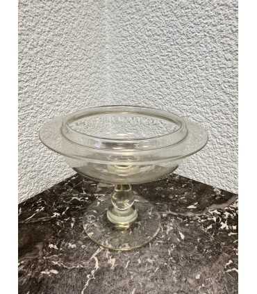 Конфетница на ножке