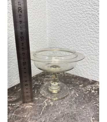 Конфетница на ножке