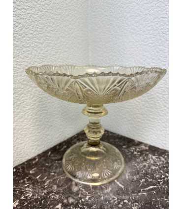 Конфетница на ножке