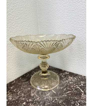 Конфетница на ножке