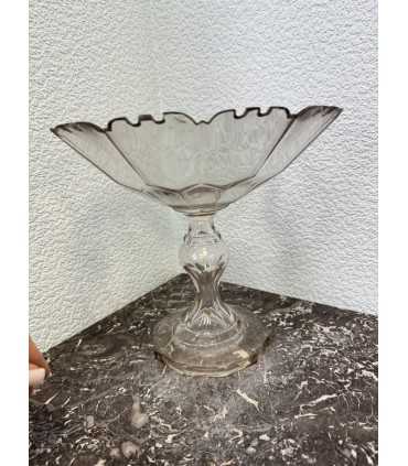 Конфетница на ножке