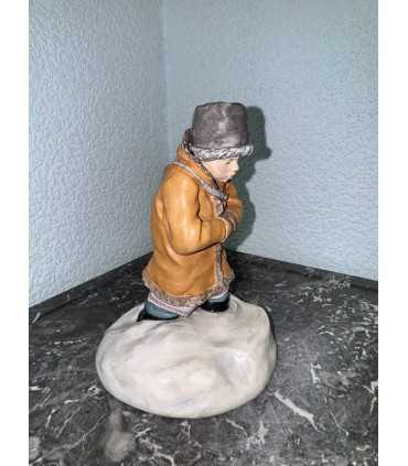 Статуэтка "Мальчик с мешком"