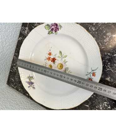 Тарелка №99