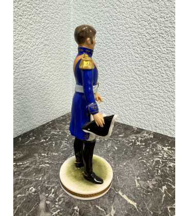 Фарфоровая статуэтка Маршала Французской Империи