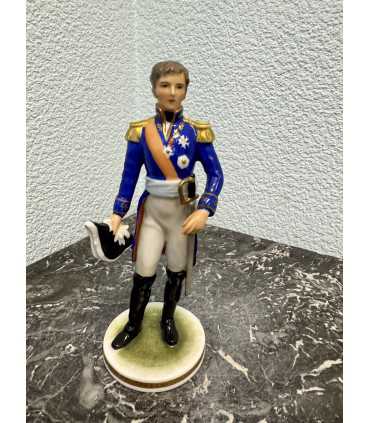 Фарфоровая статуэтка Маршала Французской Империи