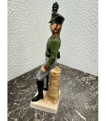 Фигурка солдата
