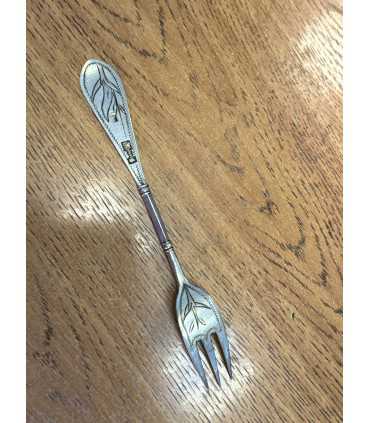 Вилка десертная