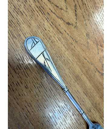 Вилка десертная