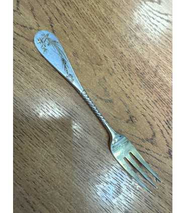 Вилка десертная