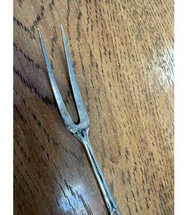 Вилка десертная