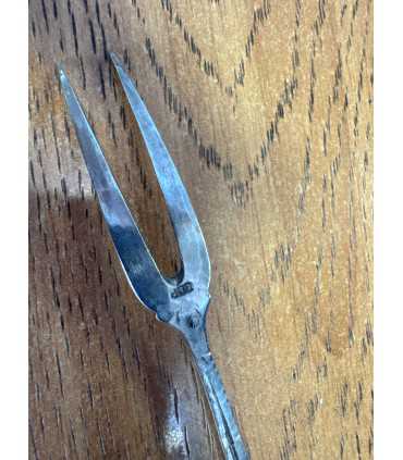 Вилка десертная