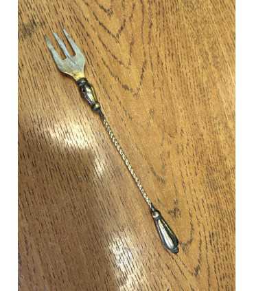 Вилка десертная