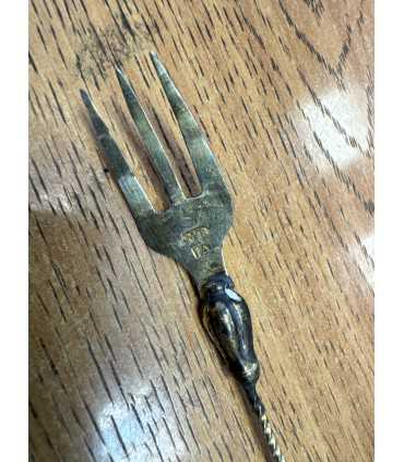 Вилка десертная