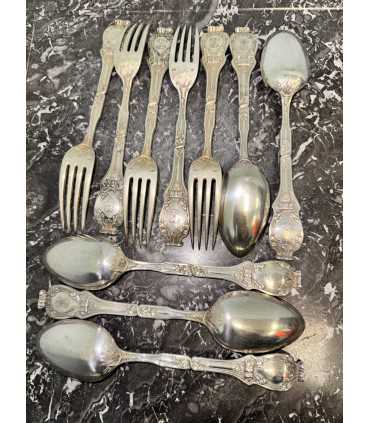 Набор из 5 ложек и вилок