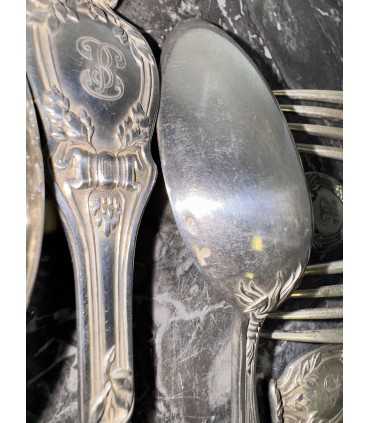 Набор из 5 ложек и вилок