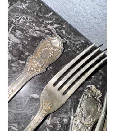 Набор из 5 ложек и вилок