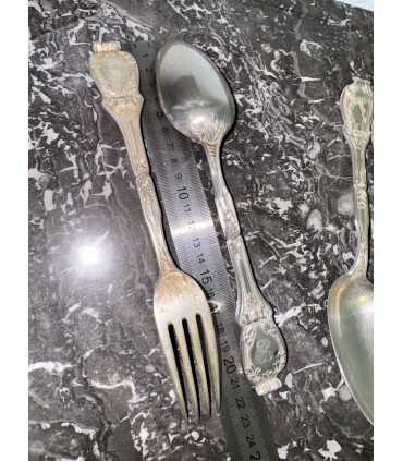 Набор из 5 ложек и вилок