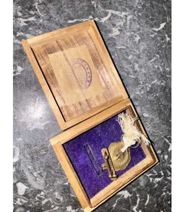 Знак за заслуги общества женщин патриоток Японии